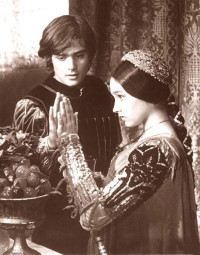 VILJAMS ŠEKSPĪRS — ROMEO UN DŽULJETA