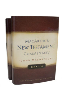 John MacArthur — John 1-21 MacArthur New Testament Commentary Two Volume Set